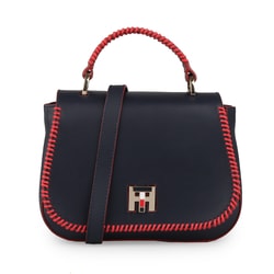 Dámská kožená crossbody kabelka TH Twist AW0AW05111 TOMMY HILFIGER, DÁMSKÁ KOŽENÁ CROSSBODY KABELKA TH TWIST AW0AW05111 - CROSSBODY KABELKY